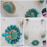 Colar Azul e dourado com transparencia